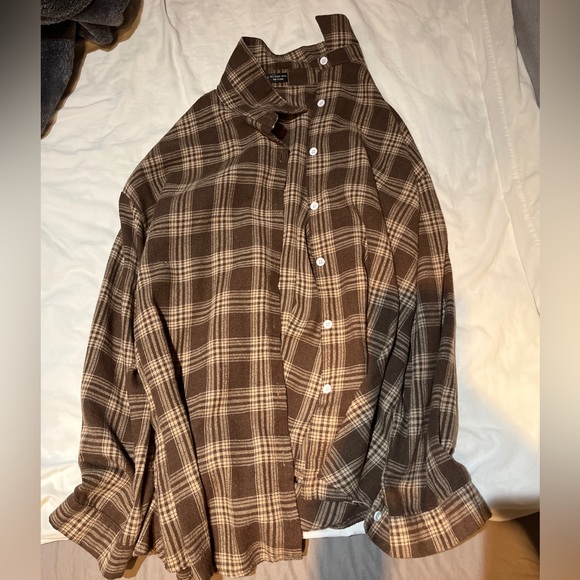 Two button up tops - Picture 1 of 2